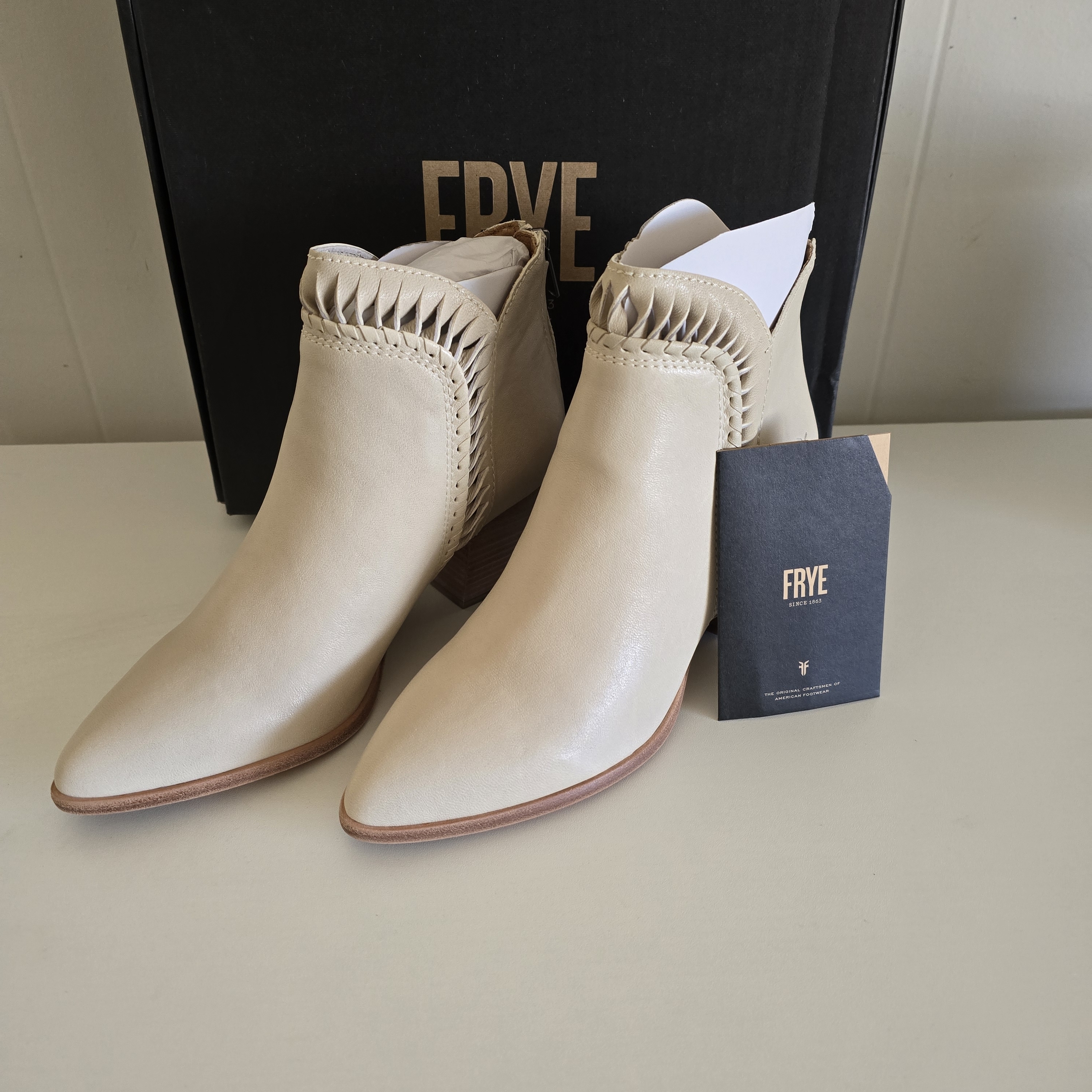 Frye Reed Feather Ankle Bootie